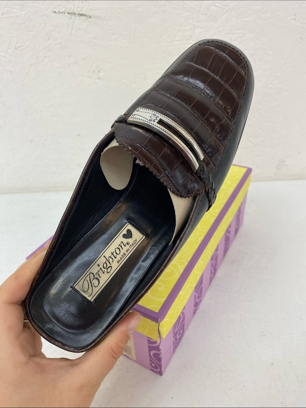 Brighton womens Dark Brown Croc-Embossed Slip-On Loafer Mule - Picture 2 of 4